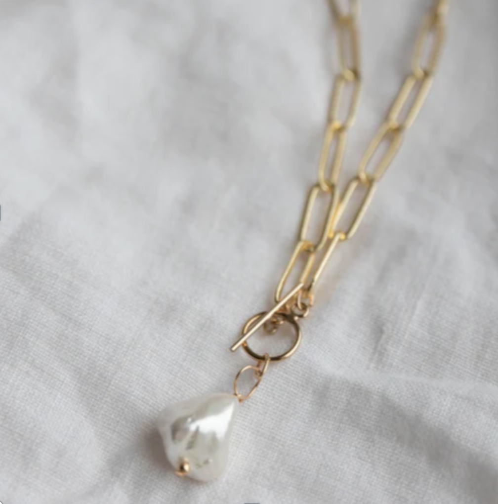 Pearly Paperclip Necklace