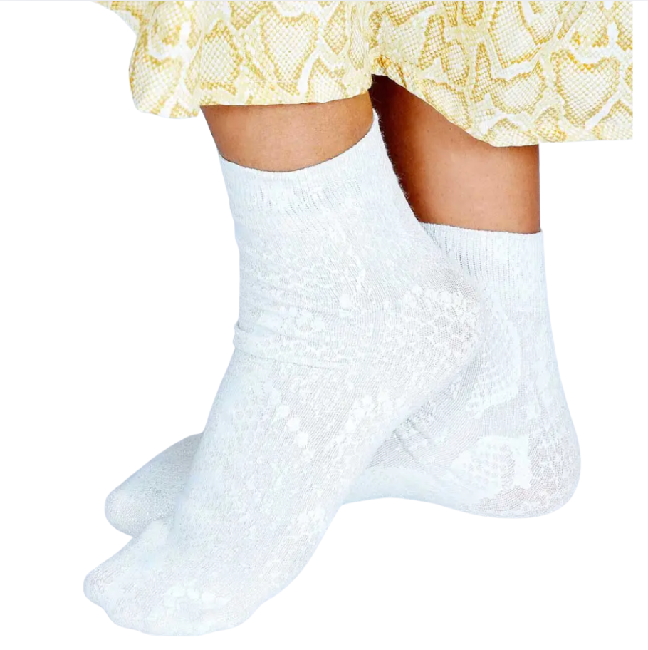 Yoshi Albino Shimmer Ankle Sock