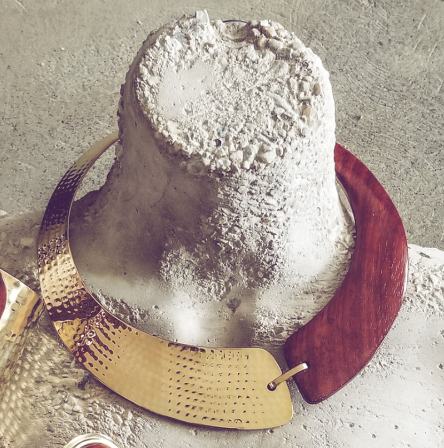 Tahiti Wood Collar Necklace